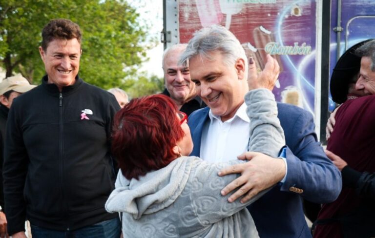 Llaryora anunció 10 nuevos kilómetros de la Autopista 19 y volvió a reclamar por las retenciones