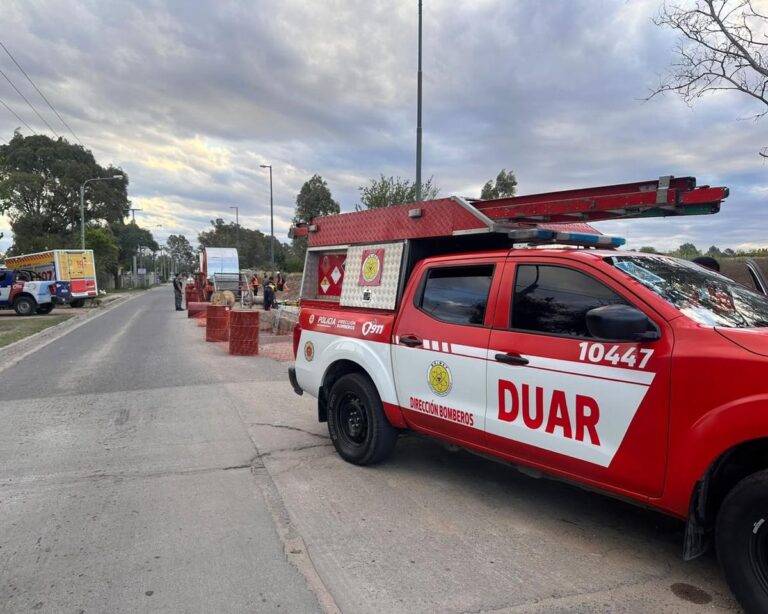 Un obrero cayó a un foso de 2,5 metros y fue rescatado por el DUAR en Córdoba