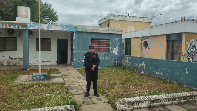 Reabrieron los destacamentos policiales de barrio Roque Sáenz Peña y Plaza Luxardo