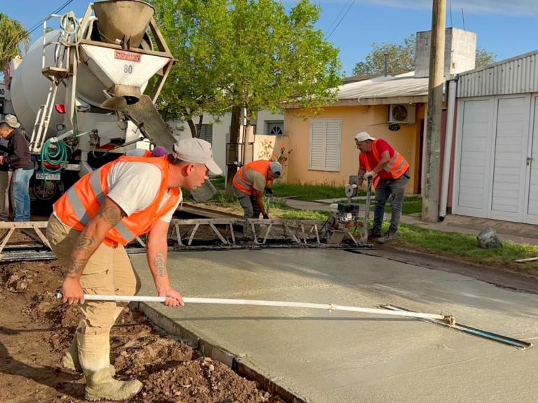 Comenzaron los trabajos para la pavimentación de una nueva calle en Tránsito