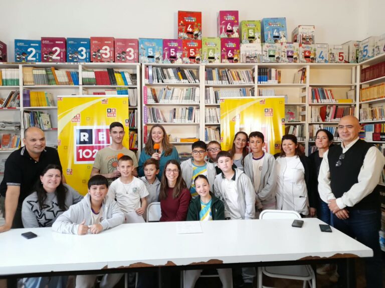 Escuela Normal: Olimpiadas, idiomas, tecnología y arte