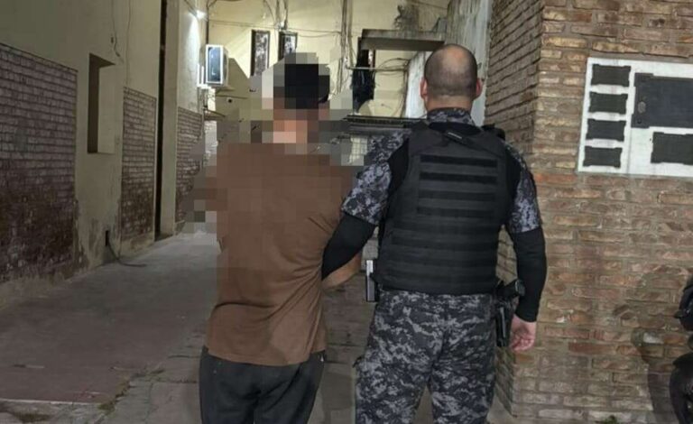 Hombre aprehendido tras violar una medida cautelar