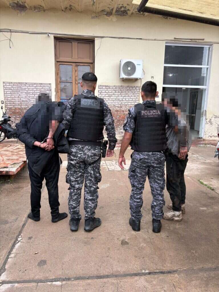 Dos hombres fueron aprehendidos tras un robo en una rotisería