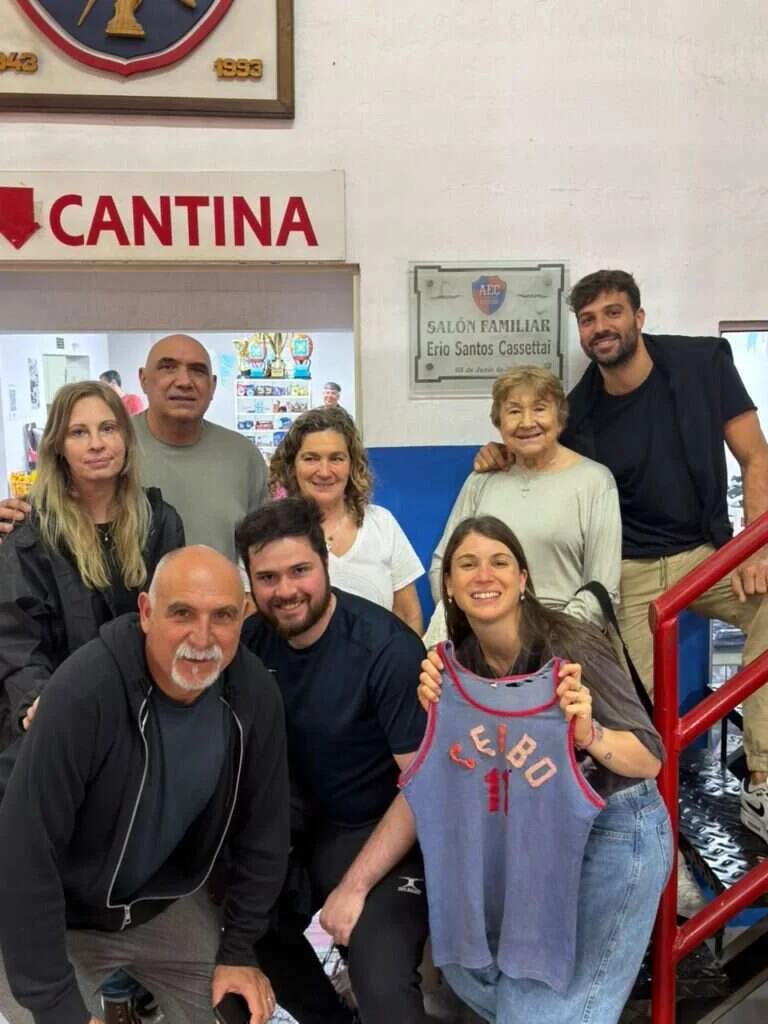La familia de Erio Cassettai visitó El Ceibo y dejó un recuerdo de su legado