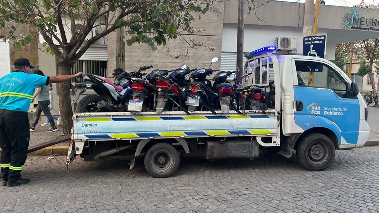 Controles en las calles: secuestraron 11 motos en barrio Catedral