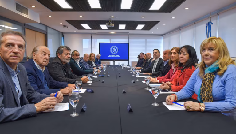 El Gobierno homologó 19 acuerdos laborales entre sindicatos y empresas de distintos sectores