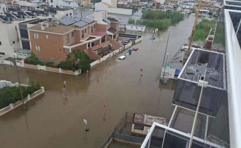 La tormenta Adam provocó inundaciones en España: más de 850.000 personas confinadas y 2.000 evacuados