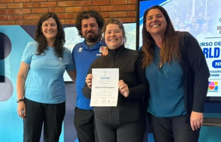 Jimena Giletta completó una capacitación internacional de tiro con arco