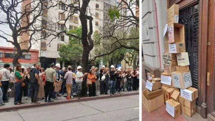 Arquitectos e ingenieros protestan frente a la Caja de Previsión de Córdoba tras la detención de autoridades